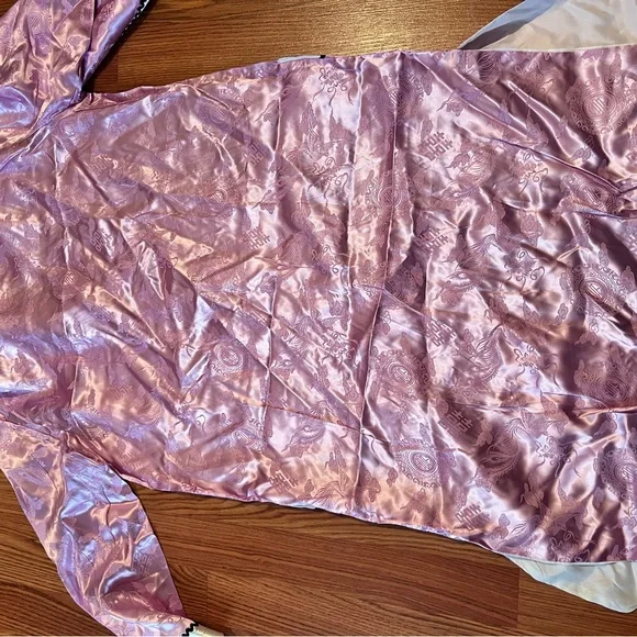 Asian Robe - Picture 5 of 8